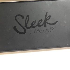 2-Sleek Makeup Palettes